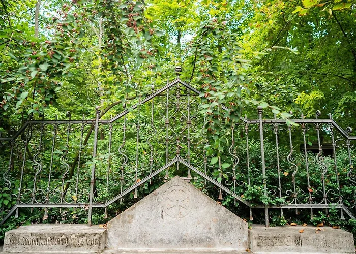 Dreibrunnen Gastehaus Im Luisenpark